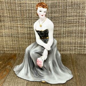 Vintage 60s Norcrest of Japan Porcelain Elegant Lady on Stool Figurine